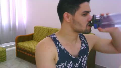 Snapshot of zohan_haidar chatting on October 19, 3:06 pm ZohanMohamed online show from October 19, 3:06 pm