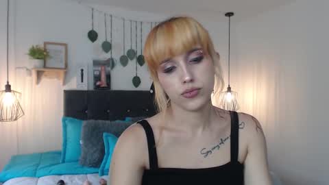 CALL ME    Z O H E T  online show from December 20, 9:00 pm