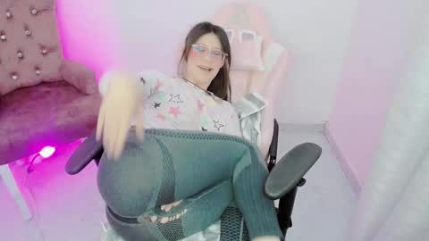 Alicie online show from October 18, 11:25 am