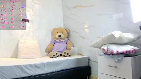 Violeta online show from December 18, 12:00 pm