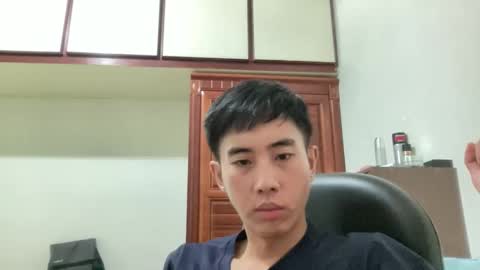 Z online show from April 4, 2:24 pm