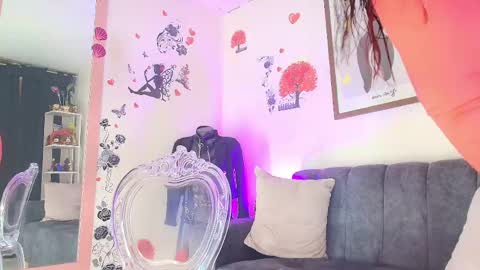 zully_green online show from June 2, 4:03 am