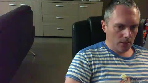 zultem online show from October 14, 3:42 am