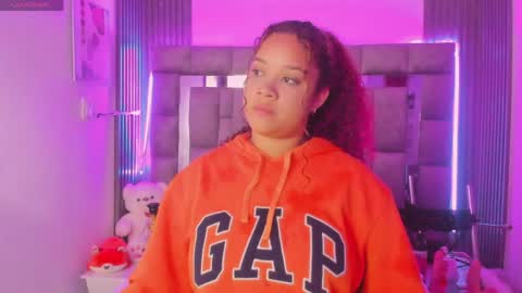 Zuly  online show from April 16, 1:00 pm