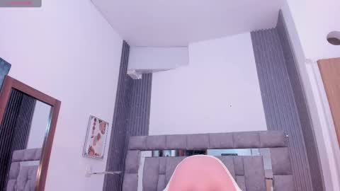 Zuly  online show from October 18, 1:15 pm