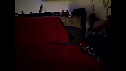 Snapshot of zx66_pyro chatting on October 23, 2:40 pm zx66_pyro online show from October 23, 2:40 pm