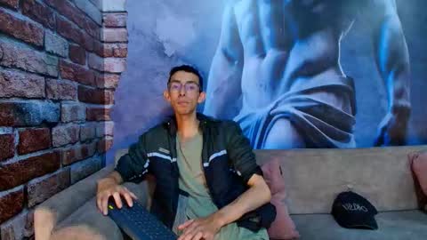 Zyro Nigth online show from January 6, 7:29 pm